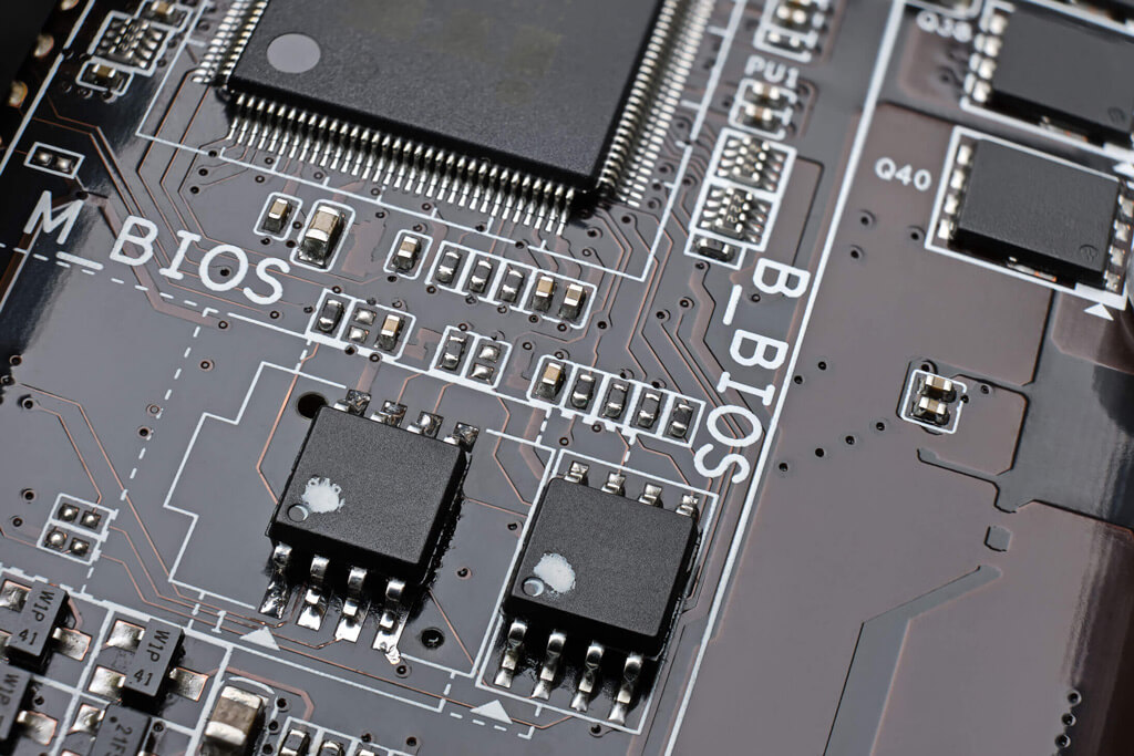 Réparation puce bios uefi à Lyon